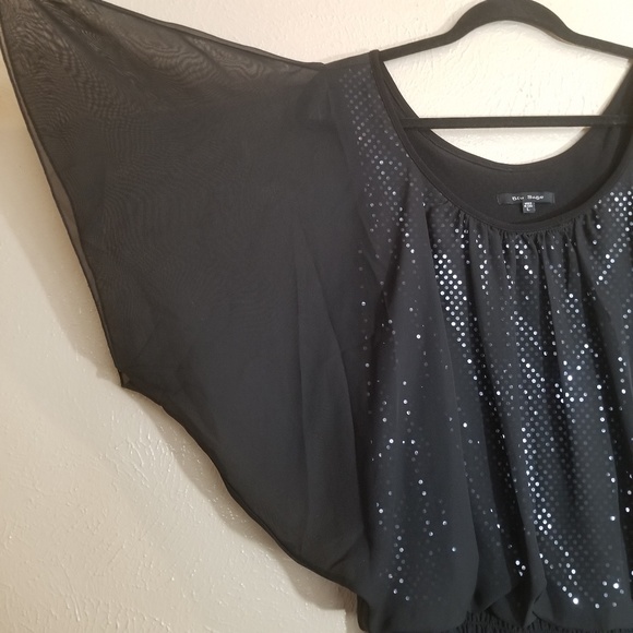 Blouse - Picture 2 of 4